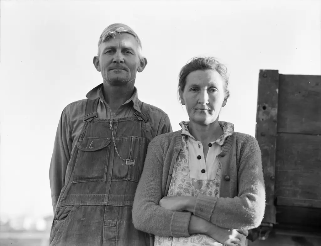 Migratory labor workers. Brawley, Imperial Valley, California, 8b33265