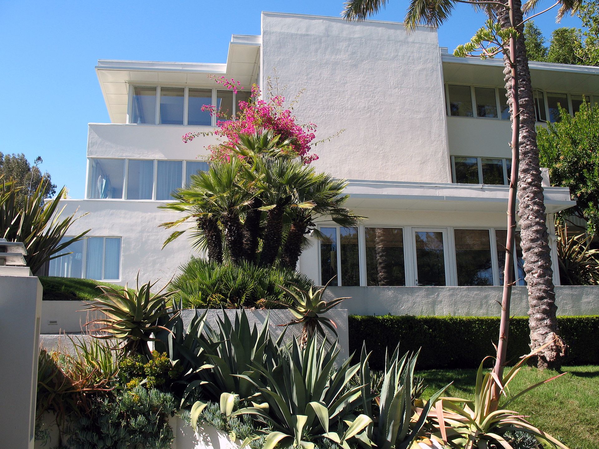 Arthur and Mona Hofmann House, 1048 La Cuesta Rd., Hillsborough, CA 9-5-2011 3-15-52 PM
