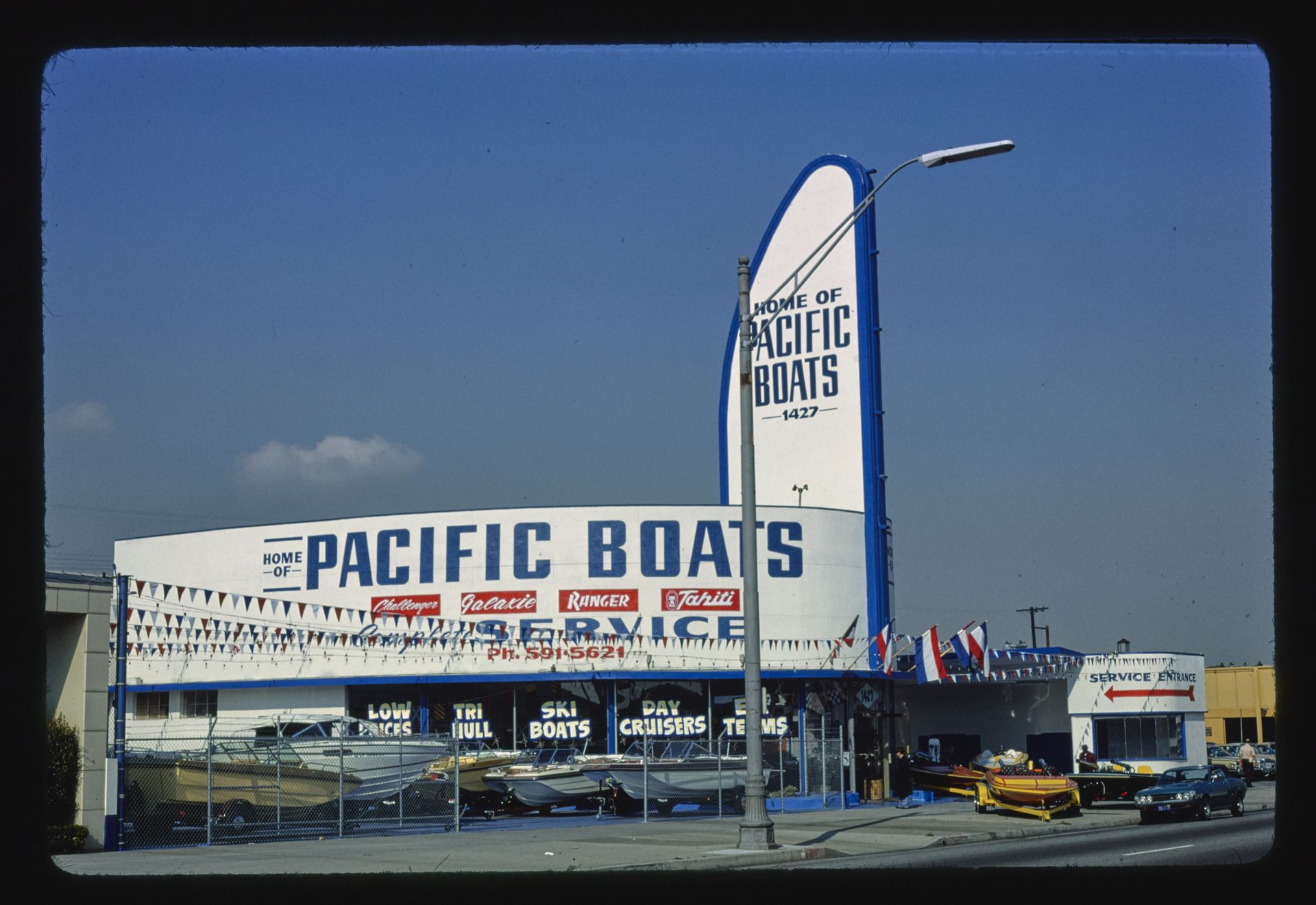 Pacific Boats, 1927 Long Beach Boulevard, Long Beach, California LCCN2017703189.tif