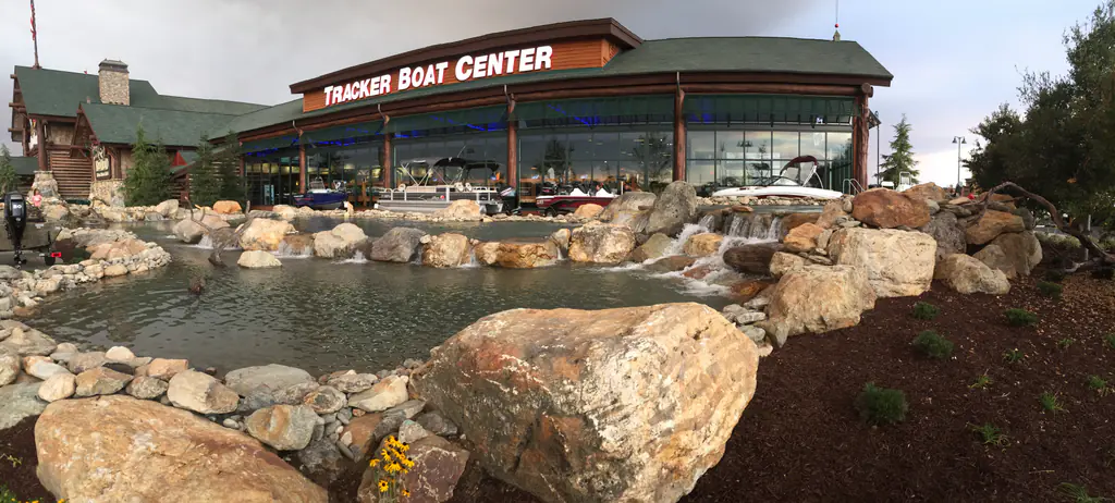 Bass Pro Shop Rocklin California - panoramio