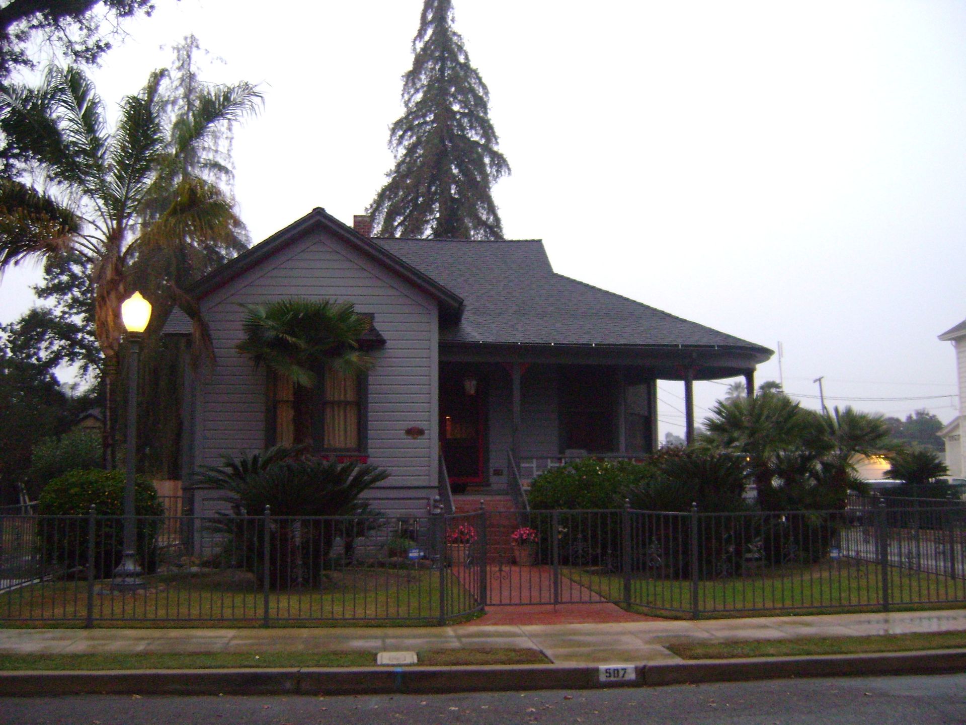 House at 507 North Encina Street, Visalia, California (ca. 1892)